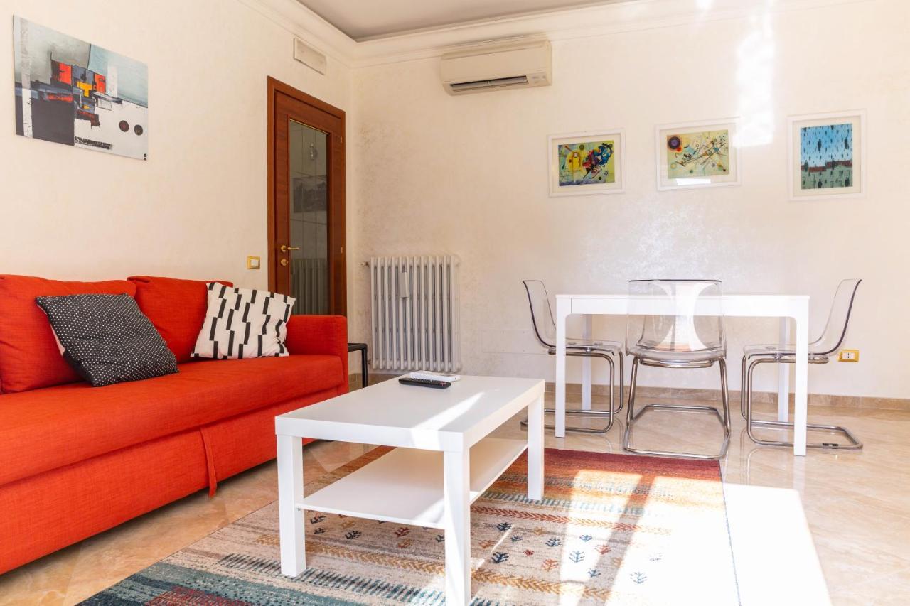 Via Nonantola- Twobedrooms Apartment Rome Bagian luar foto